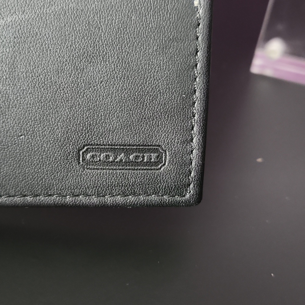 Coach Clear Acrylic Photo Frames with Black and White Accents - Picture 6 of 8